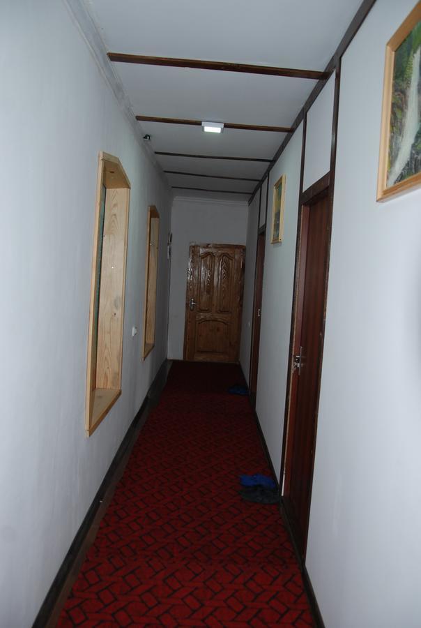 Laila Guest House Mestia Exterior foto